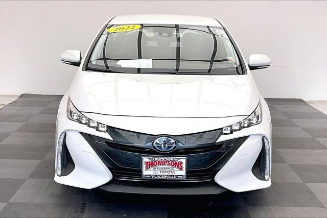 Used 2022 Toyota Prius Prime XLE FWD image 2