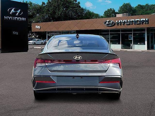 New 2026 Hyundai Elantra SEL Sport FWD image 8