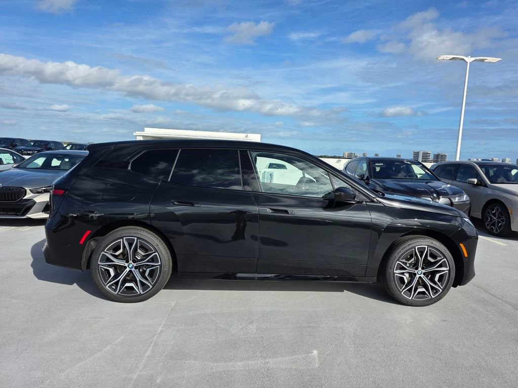 New 2026 BMW iX xDrive60 image 3