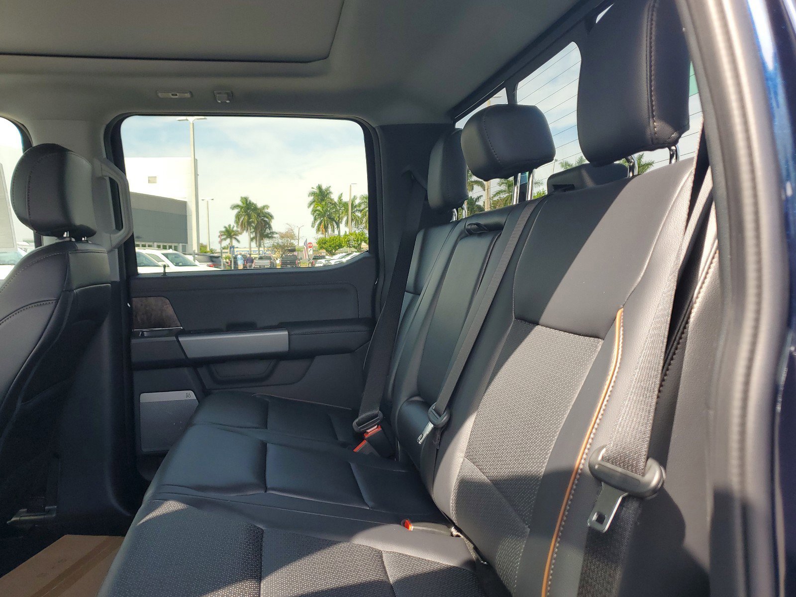 New 2025 Ford F350 Lariat w/ Lariat Ultimate Package image 10