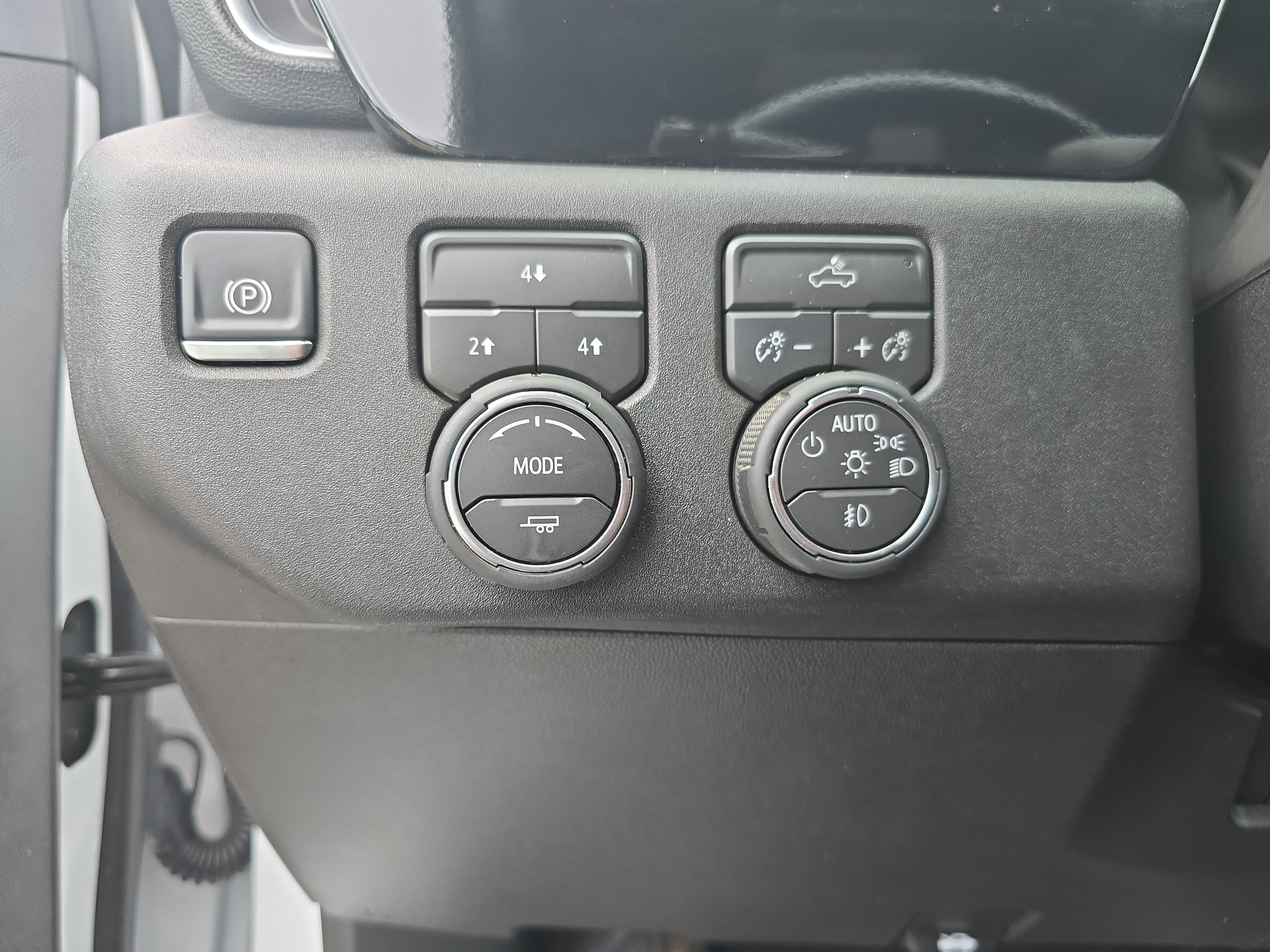 Used 2025 Chevrolet Silverado 2500 LT w/ Convenience Package AWD/4WD image 22