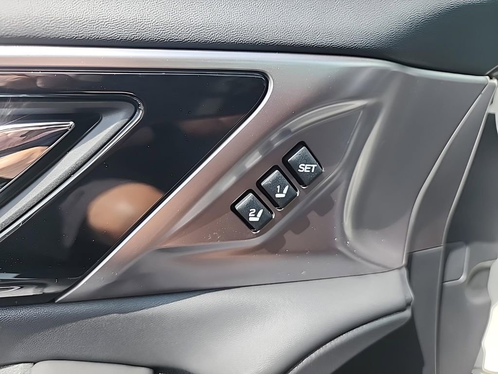 Certified 2025 Subaru Outback Limited image 23
