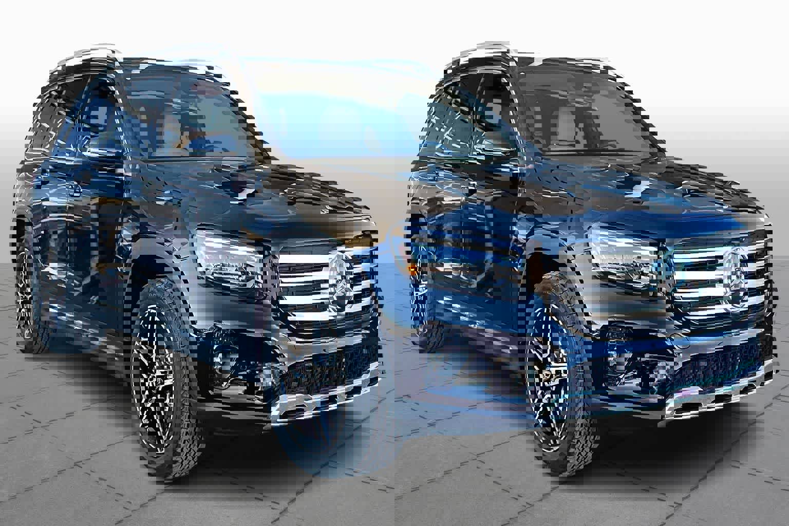 New 2026 Mercedes-Benz GLB 250 4MATIC image 2