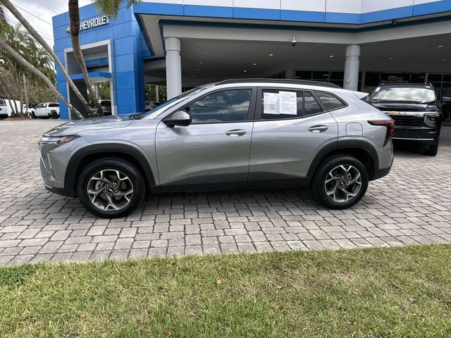 Used 2024 Chevrolet Trax LT FWD image 32