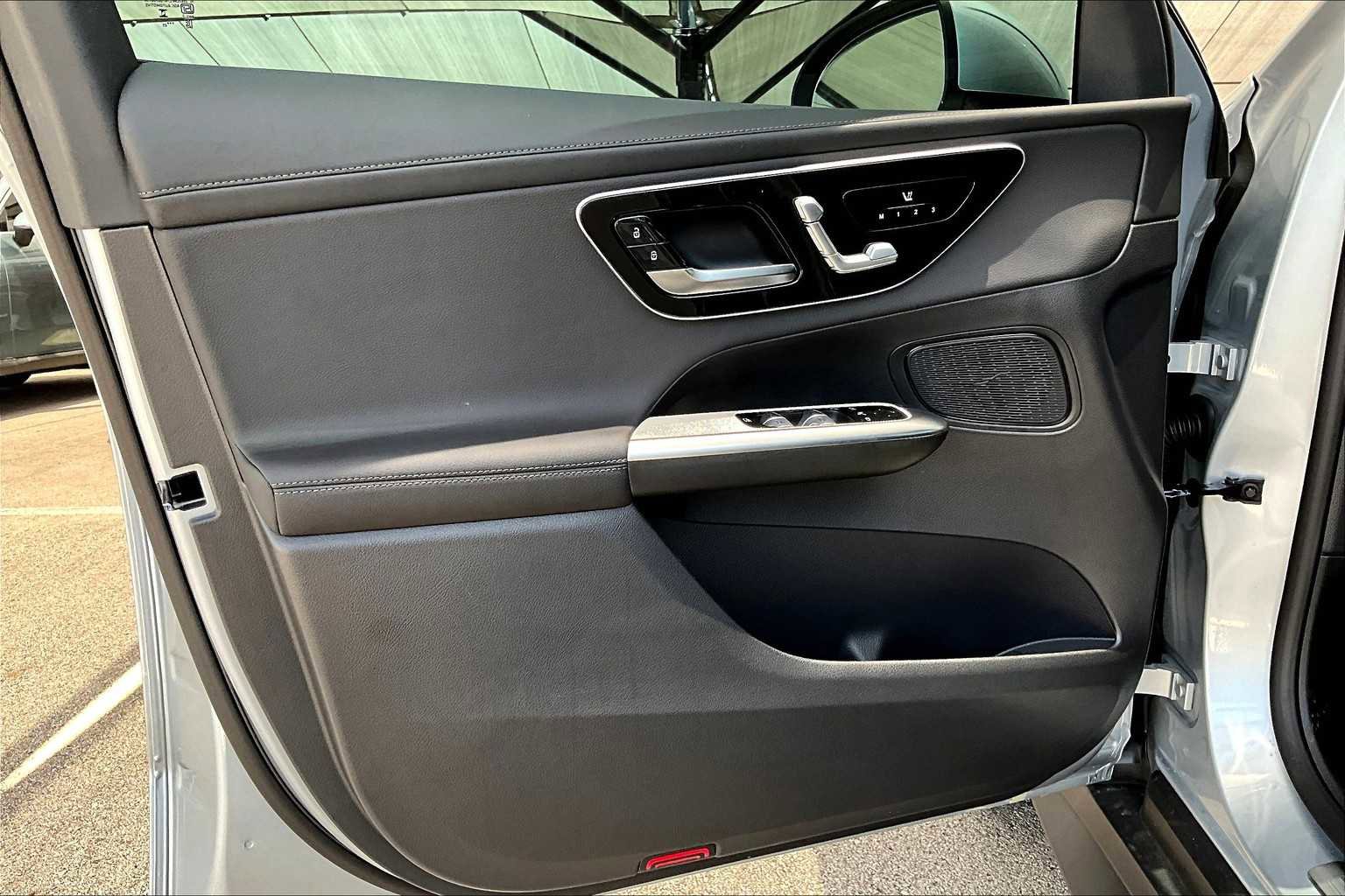 New 2025 Mercedes-Benz GLC 350e 4MATIC image 15