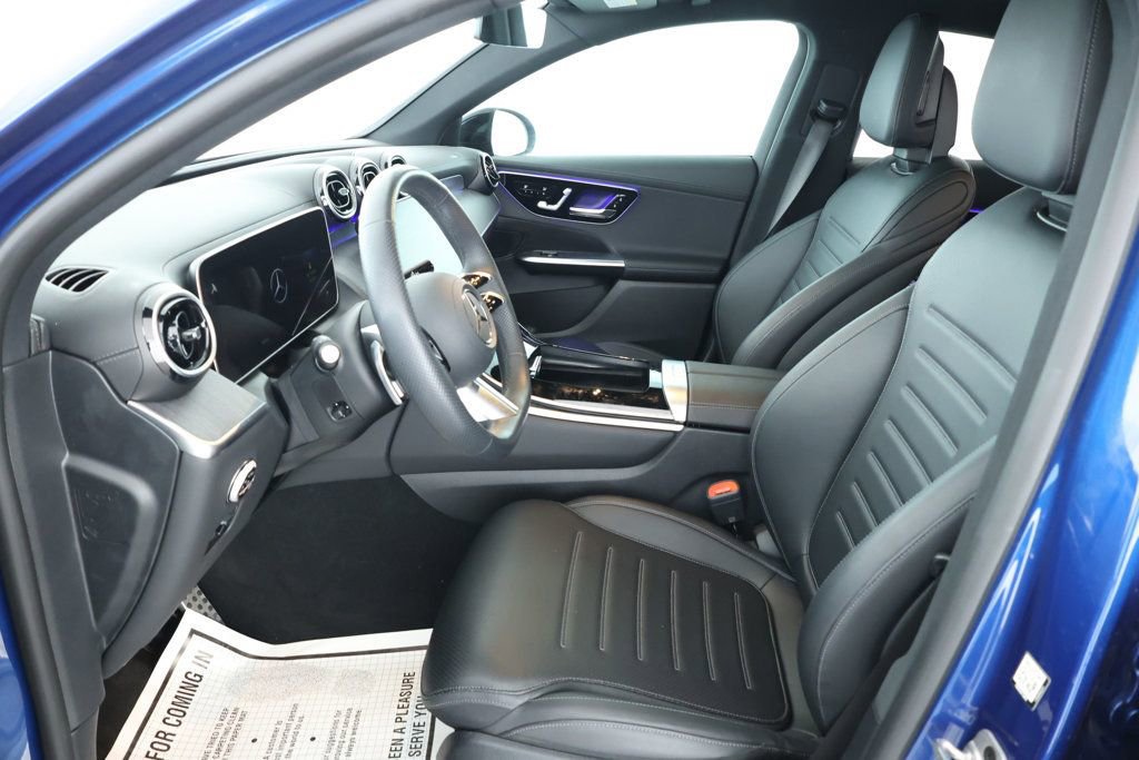 Used 2024 Mercedes-Benz GLC 300 4MATIC w/ AMG Line image 18