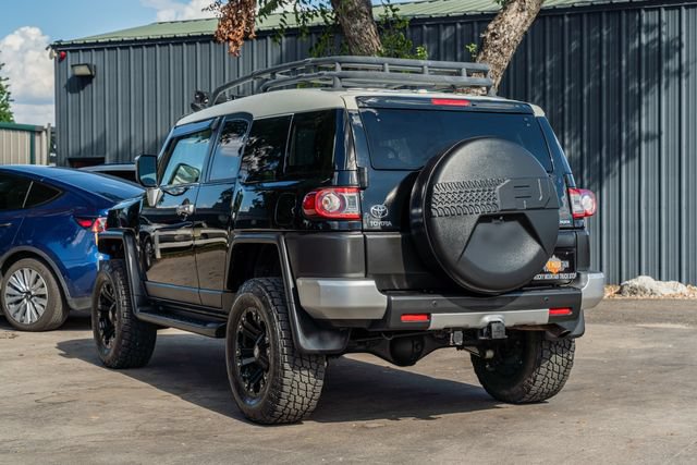 Used 2014 Toyota FJ Cruiser 4WD w/ Upgrade Package image 4