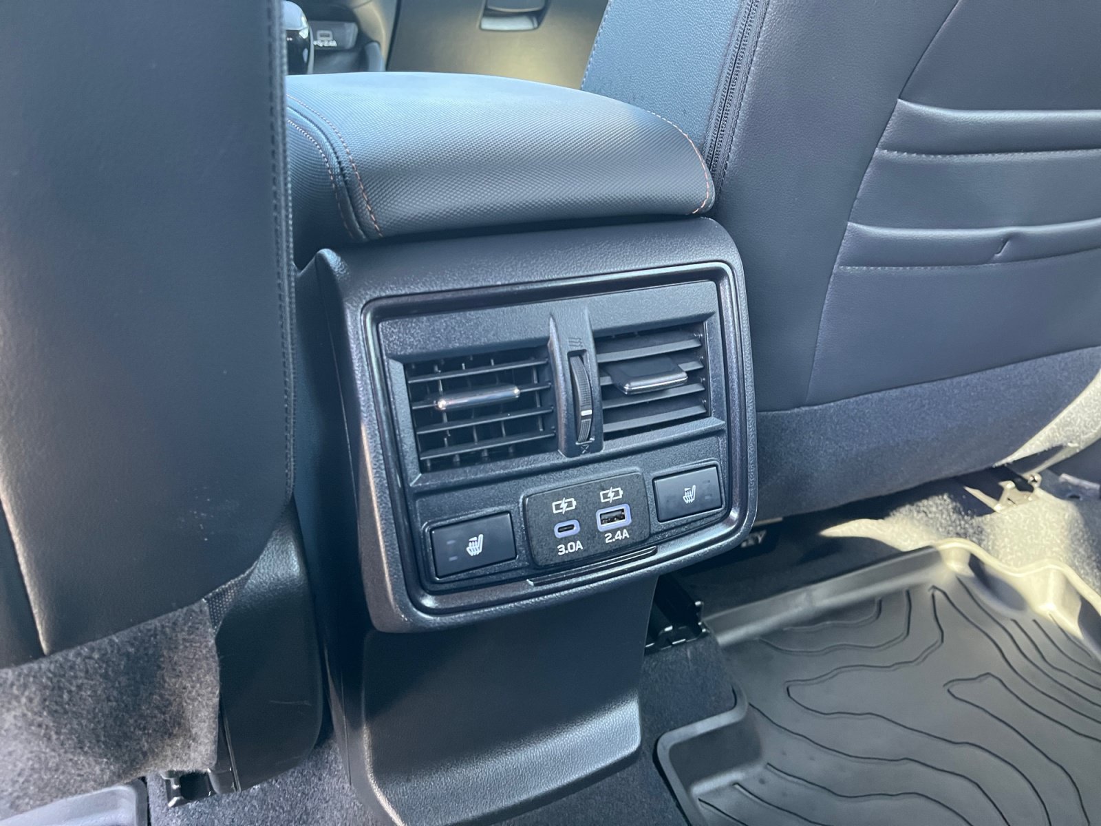 Certified 2025 Subaru Forester Touring AWD/4WD image 32