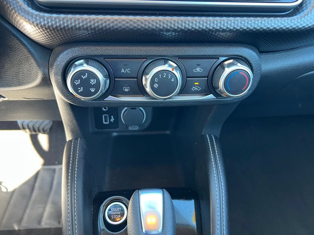 Used 2018 Nissan Kicks S FWD image 32