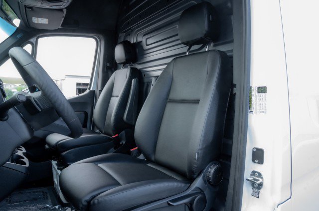 New 2025 Mercedes-Benz Sprinter 2500 image 13
