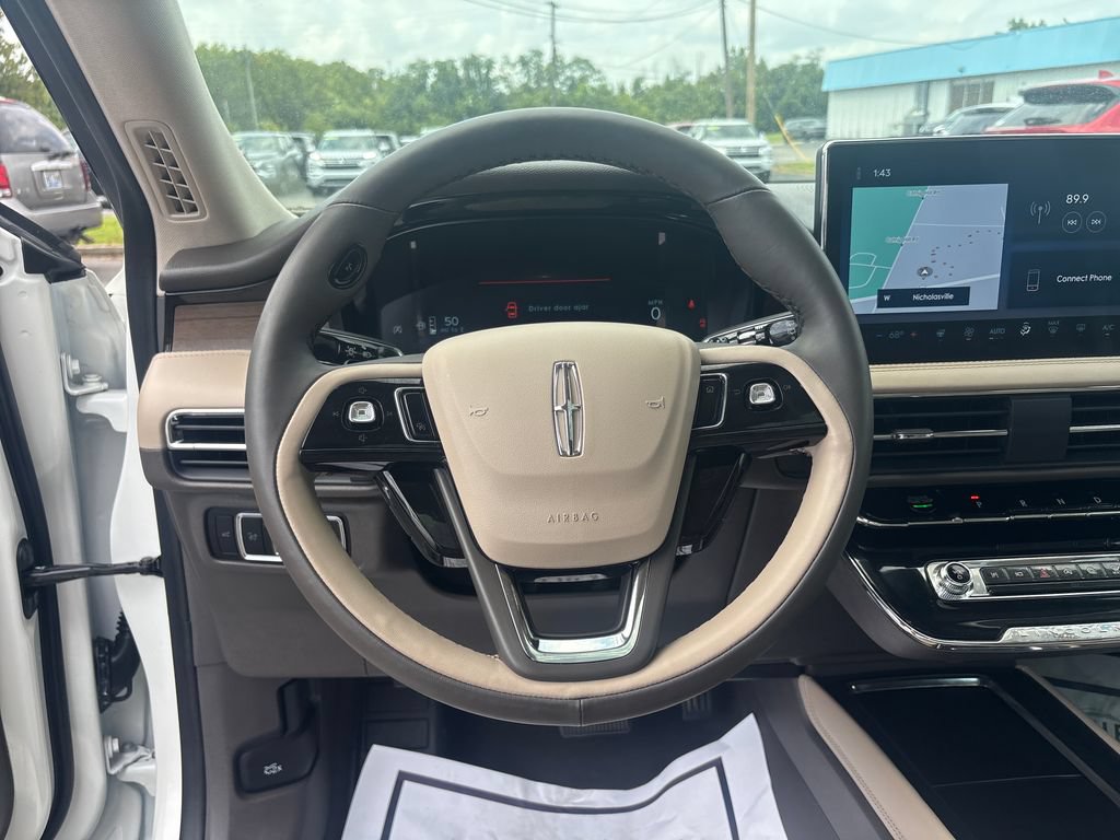 Used 2024 Lincoln Corsair Reserve w/ Equipment Group 201A AWD/4WD image 19