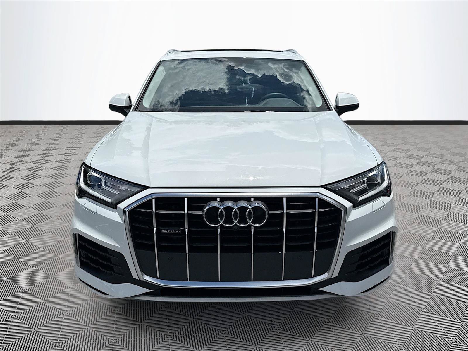 Certified 2022 Audi Q7 3.0T Premium AWD/4WD image 2