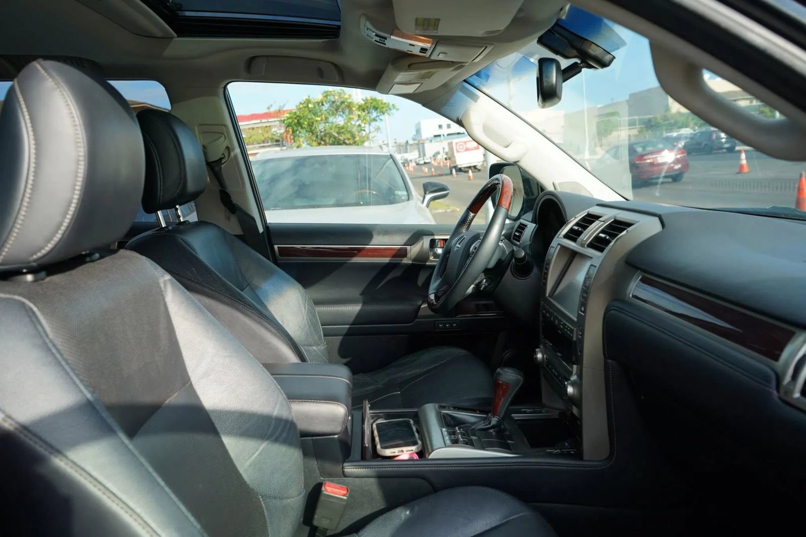Used 2014 Lexus GX 460 AWD/4WD image 23