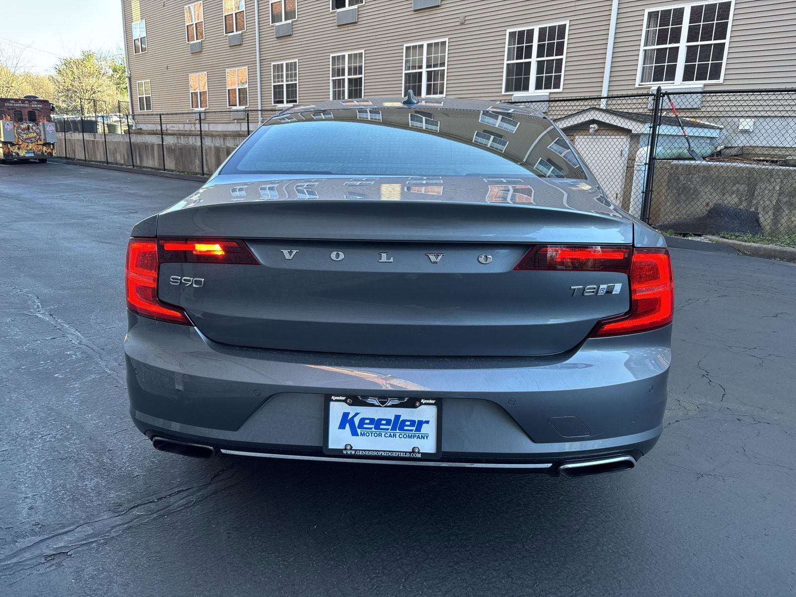 Used 2020 Volvo S90 T8 Inscription image 4