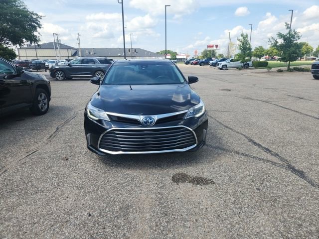 Used 2017 Toyota Avalon Limited w/ Carpet Mat Package FWD image 4