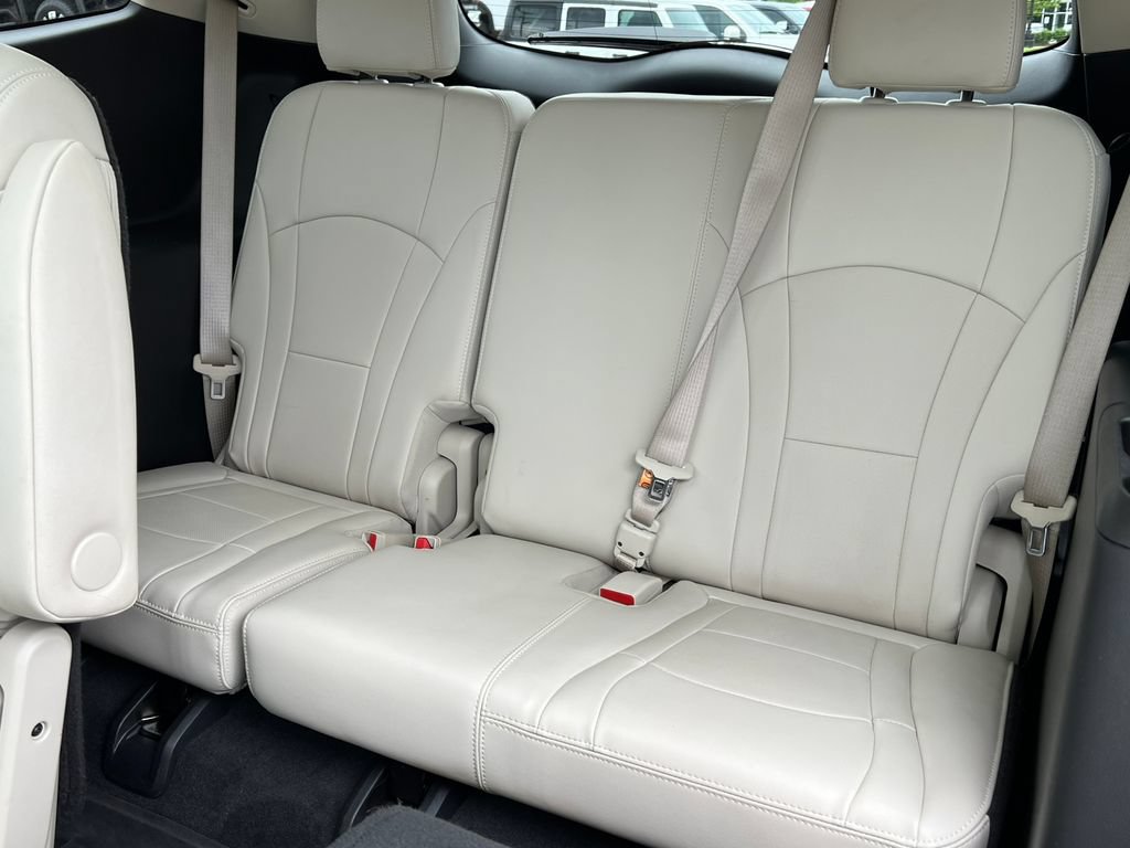 Used 2024 Buick Enclave Essence w/ Experience Buick Package AWD/4WD image 7
