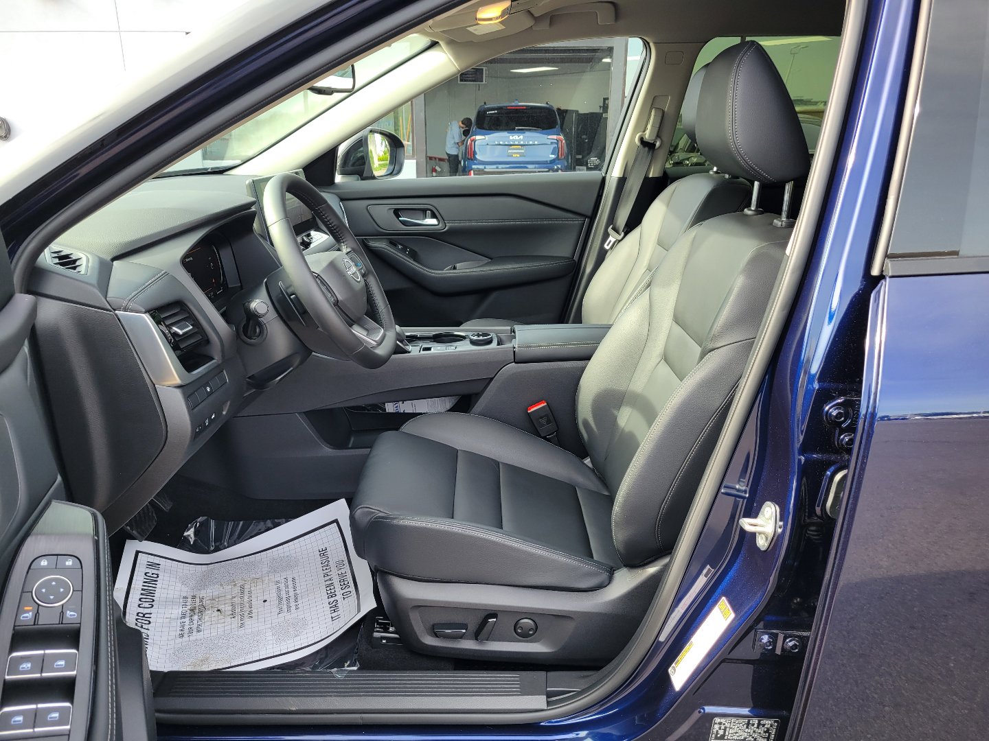 Certified 2025 Nissan Rogue SL AWD/4WD image 16