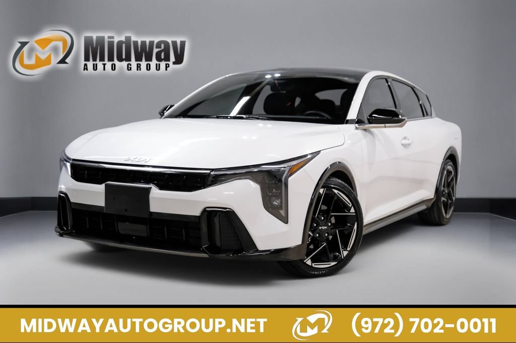 Used 2025 Kia K4 GT-Line w/ GT-Line Premium Package FWD image 1