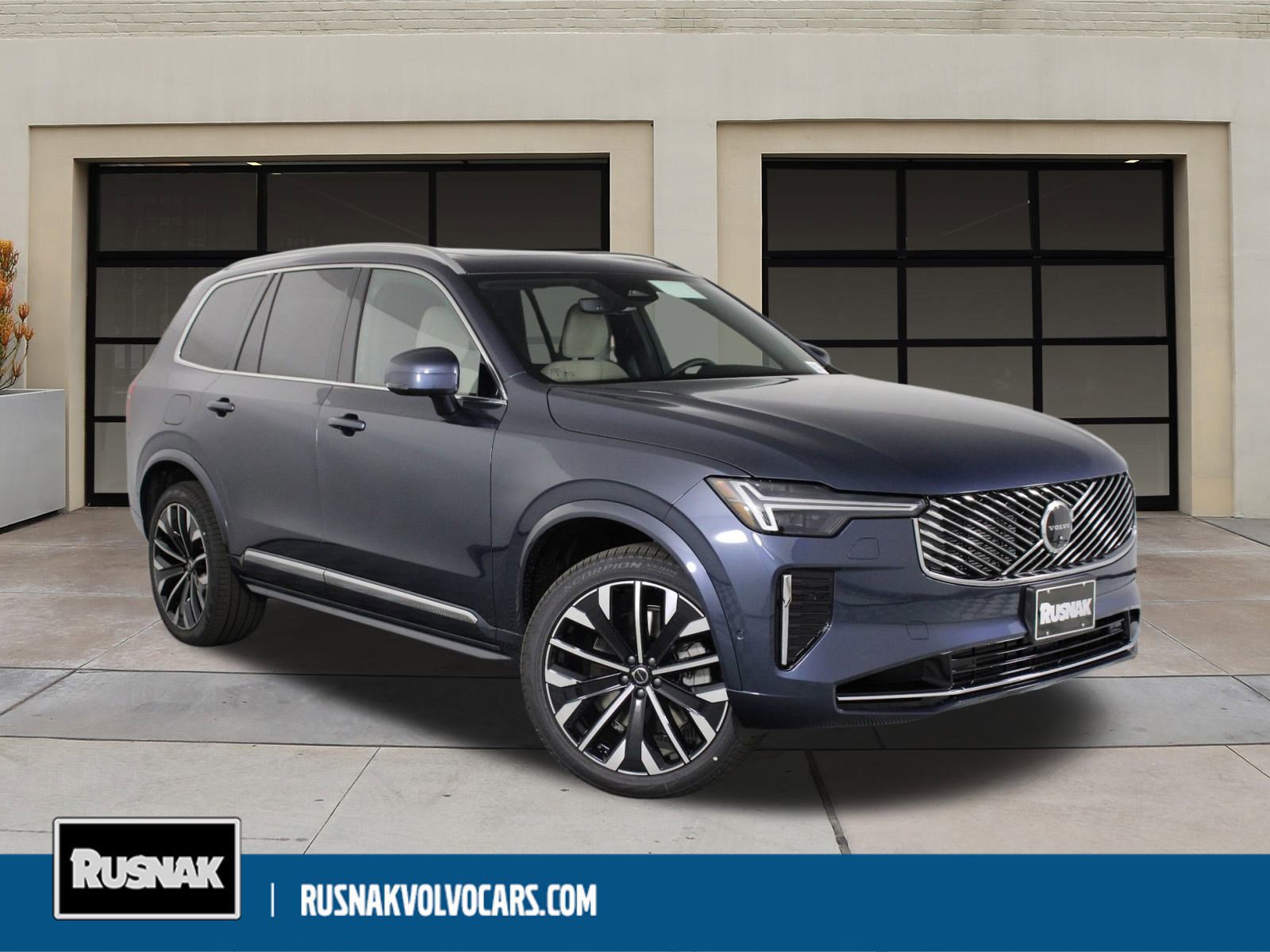 New 2026 Volvo XC90 T8 Plus w/ Protection Package Premier