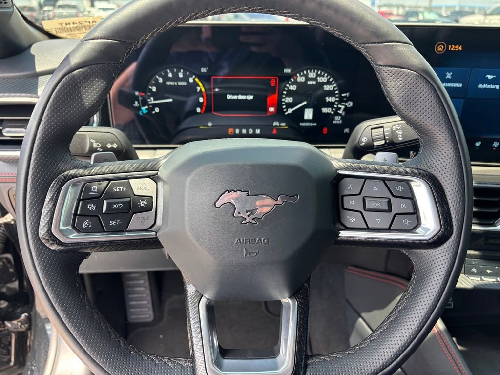 Used 2025 Ford Mustang GT Premium RWD image 15