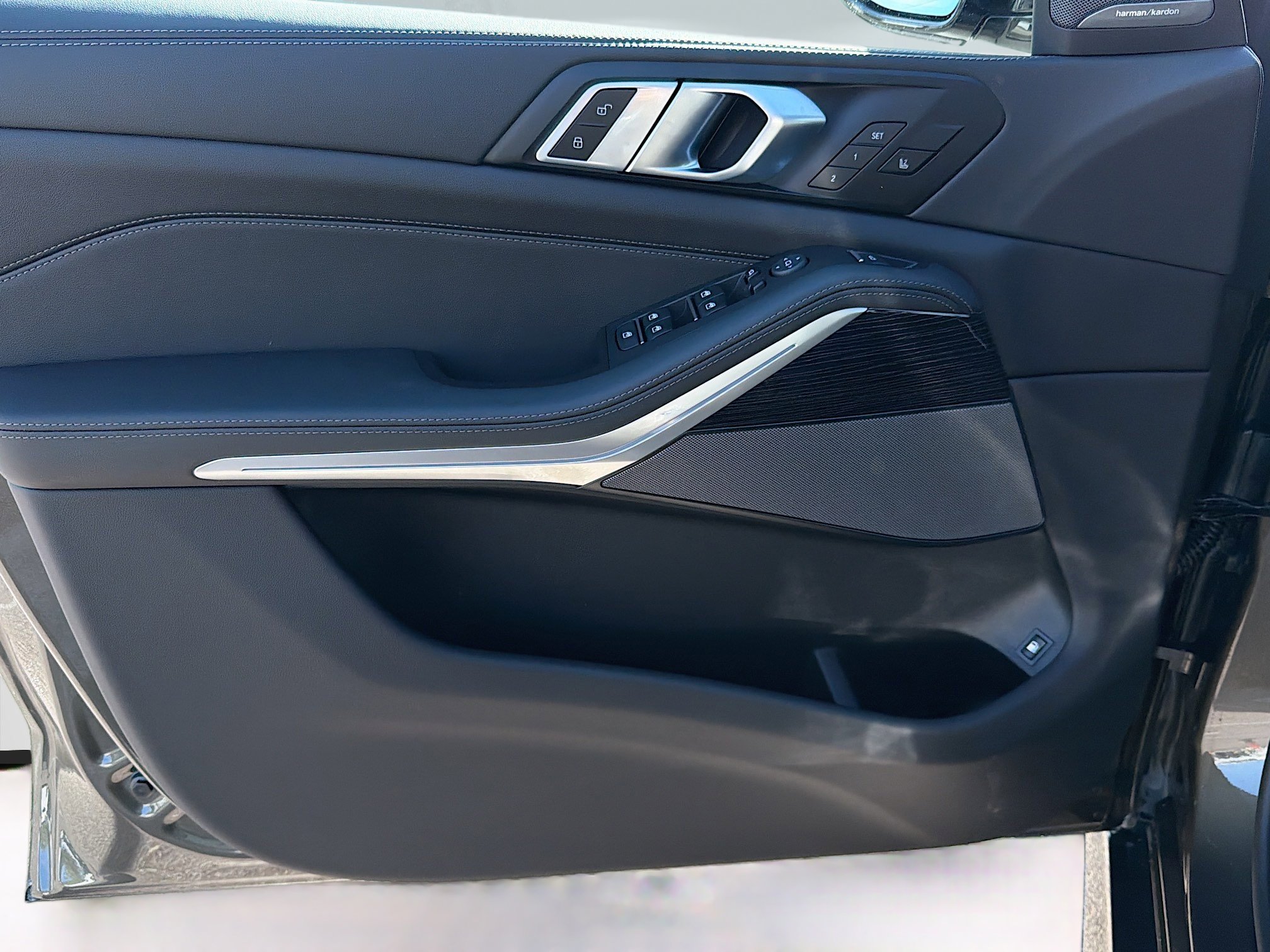 New 2026 BMW X5 xDrive50e w/ Executive Package image 22