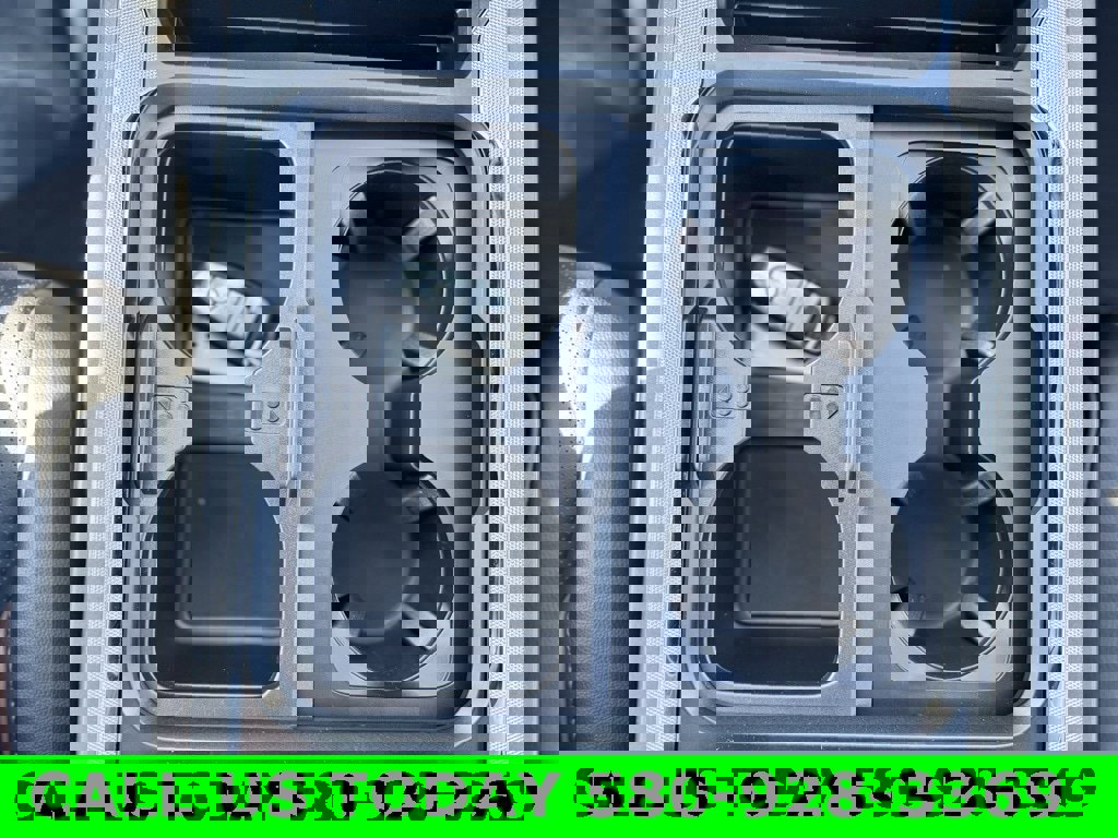 New 2025 Ford F250 Lariat w/ Chrome Package image 25