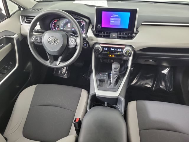 Used 2025 Toyota RAV4 XLE FWD image 15