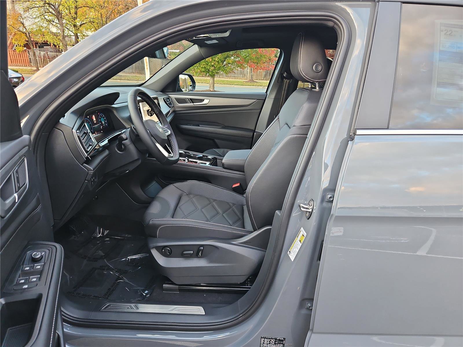 New 2026 Volkswagen Atlas Cross Sport SE image 14