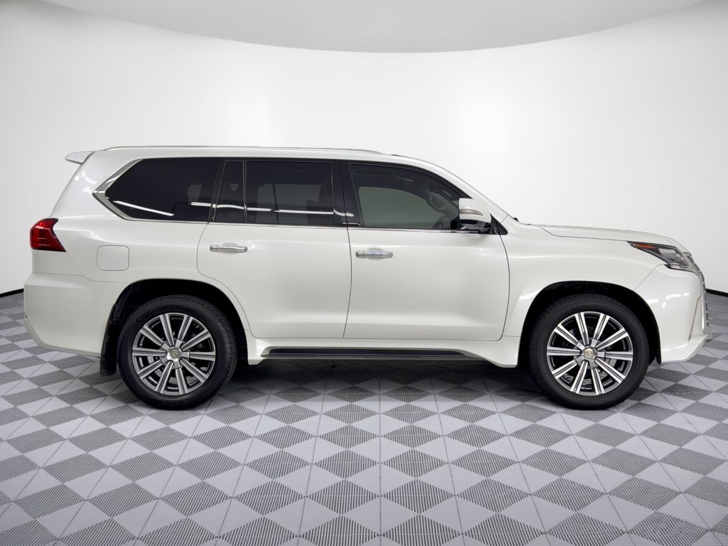 Used 2017 Lexus LX 570 4WD w/ Luxury Package image 8