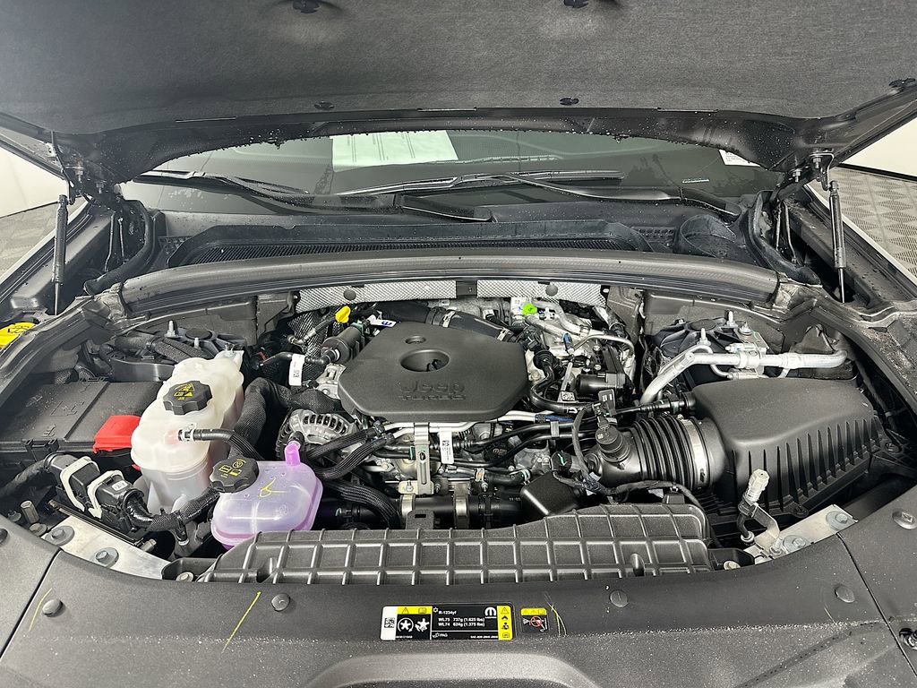 New 2026 Jeep Grand Cherokee Limited w/ Luxury Tech Group II AWD/4WD image 18