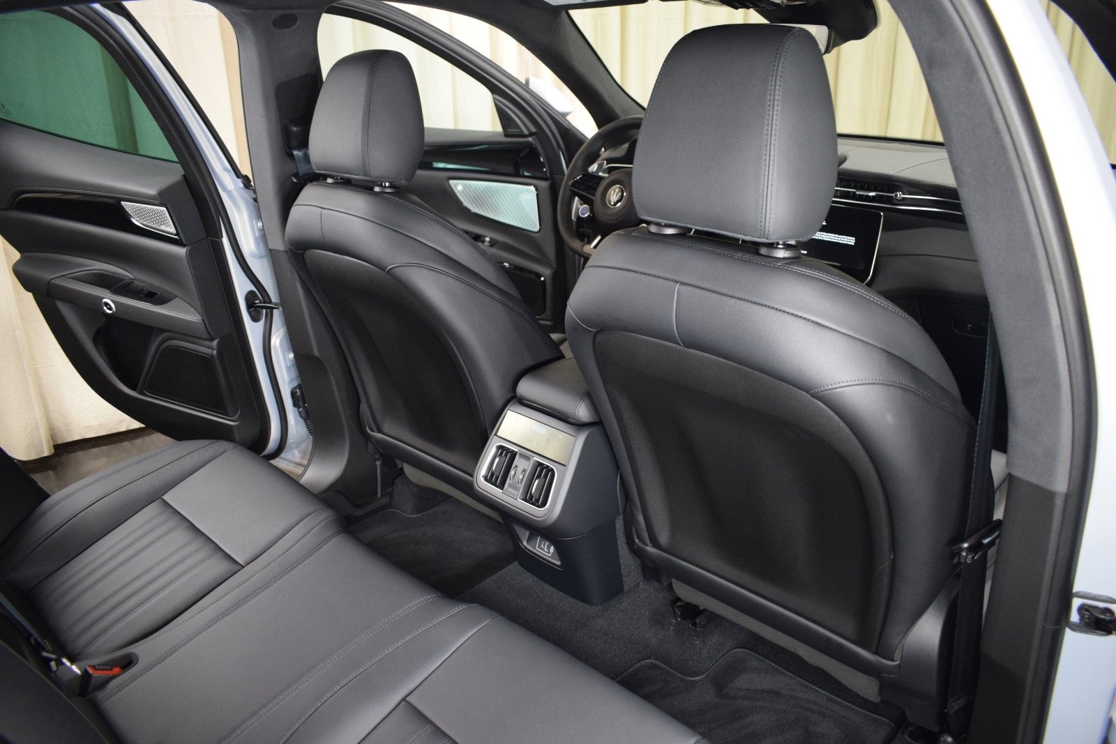 New 2024 Maserati Grecale Modena image 21