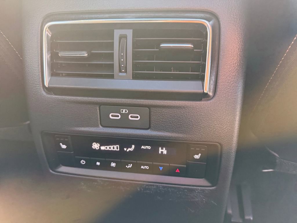 Used 2024 MAZDA CX-90 Plug-In Hybrid w/ Premium Plus image 16