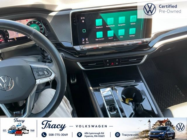 Certified 2024 Volkswagen Atlas Cross Sport SEL R-Line AWD/4WD image 18