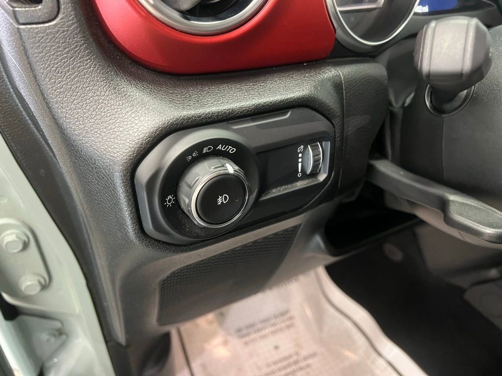 Used 2023 Jeep Wrangler Unlimited Rubicon AWD/4WD image 15
