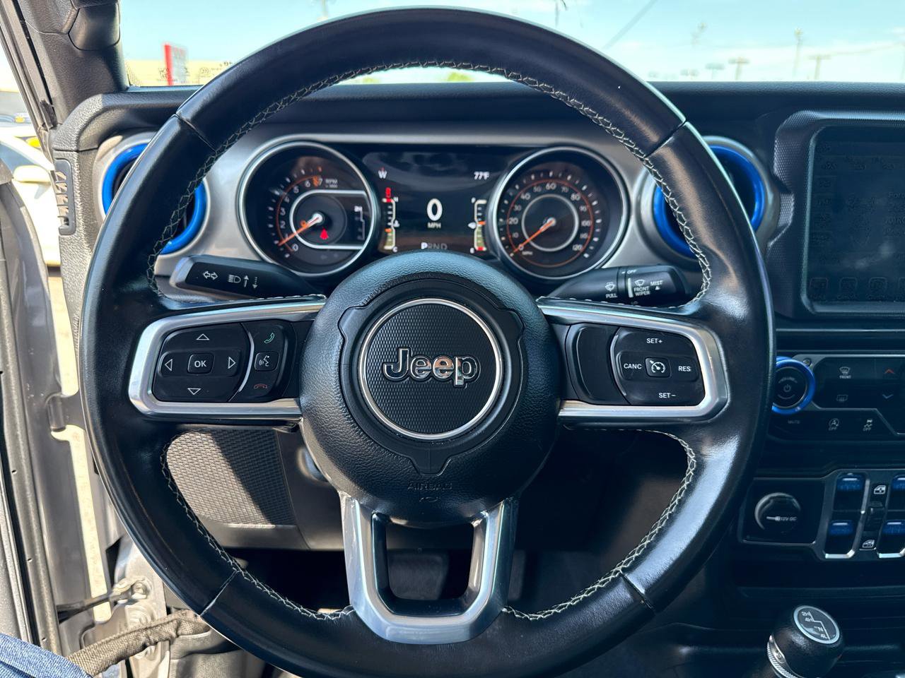 Used 2020 Jeep Gladiator Overland AWD/4WD image 18