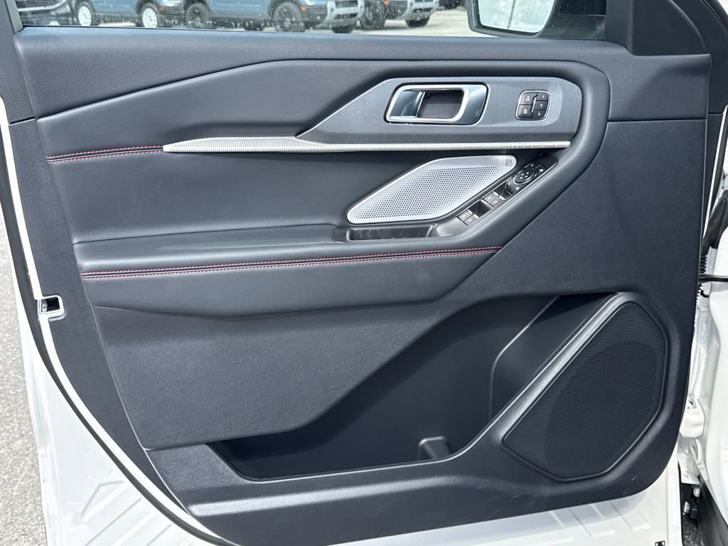 New 2026 Ford Explorer ST image 18