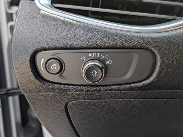 Used 2021 Chevrolet Malibu LT FWD image 28