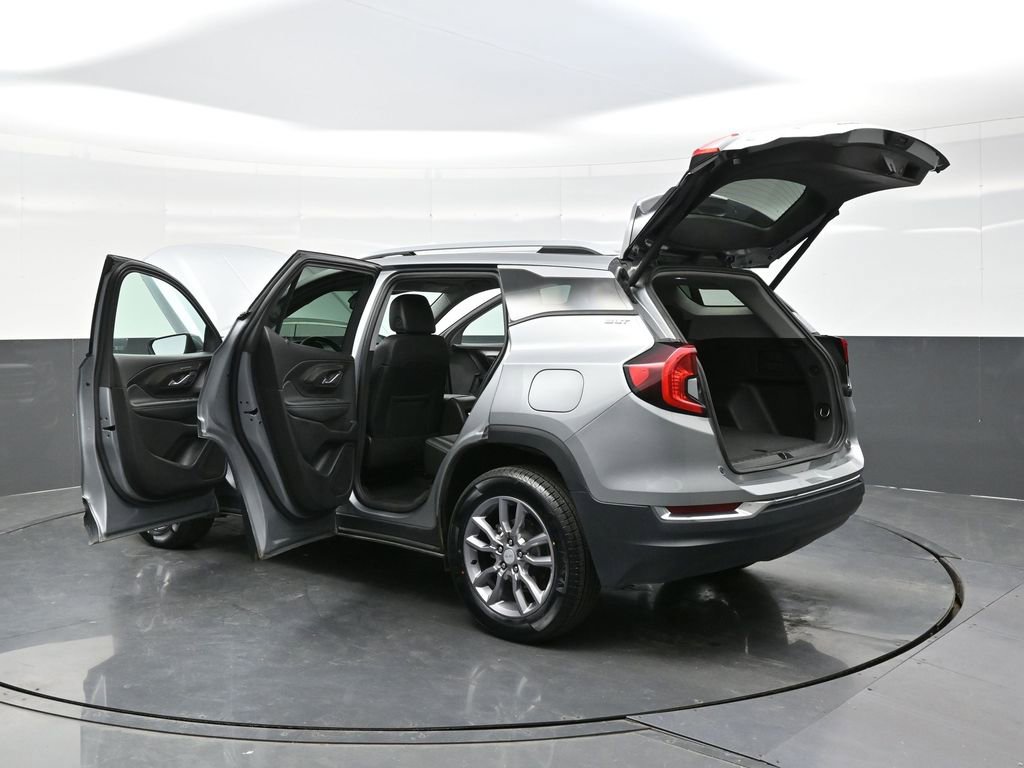 Used 2024 GMC Terrain SLT image 44