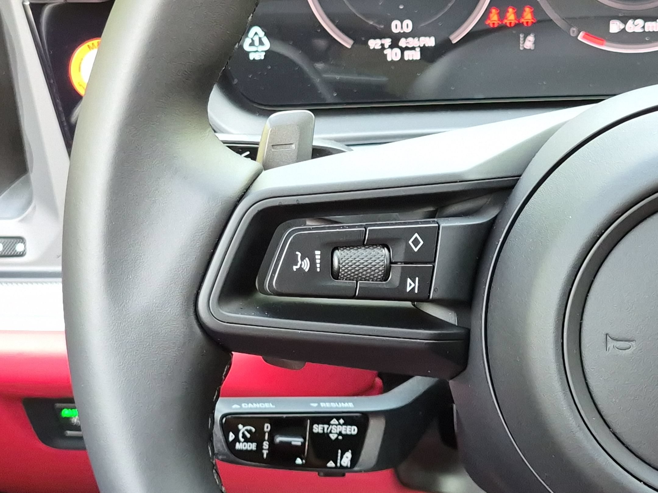 New 2026 Porsche Cayenne Coupe AWD/4WD image 9