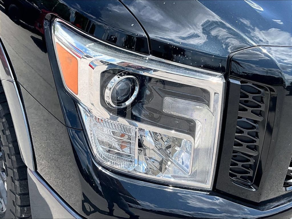 Used 2017 Nissan Titan PRO-4X AWD/4WD image 31