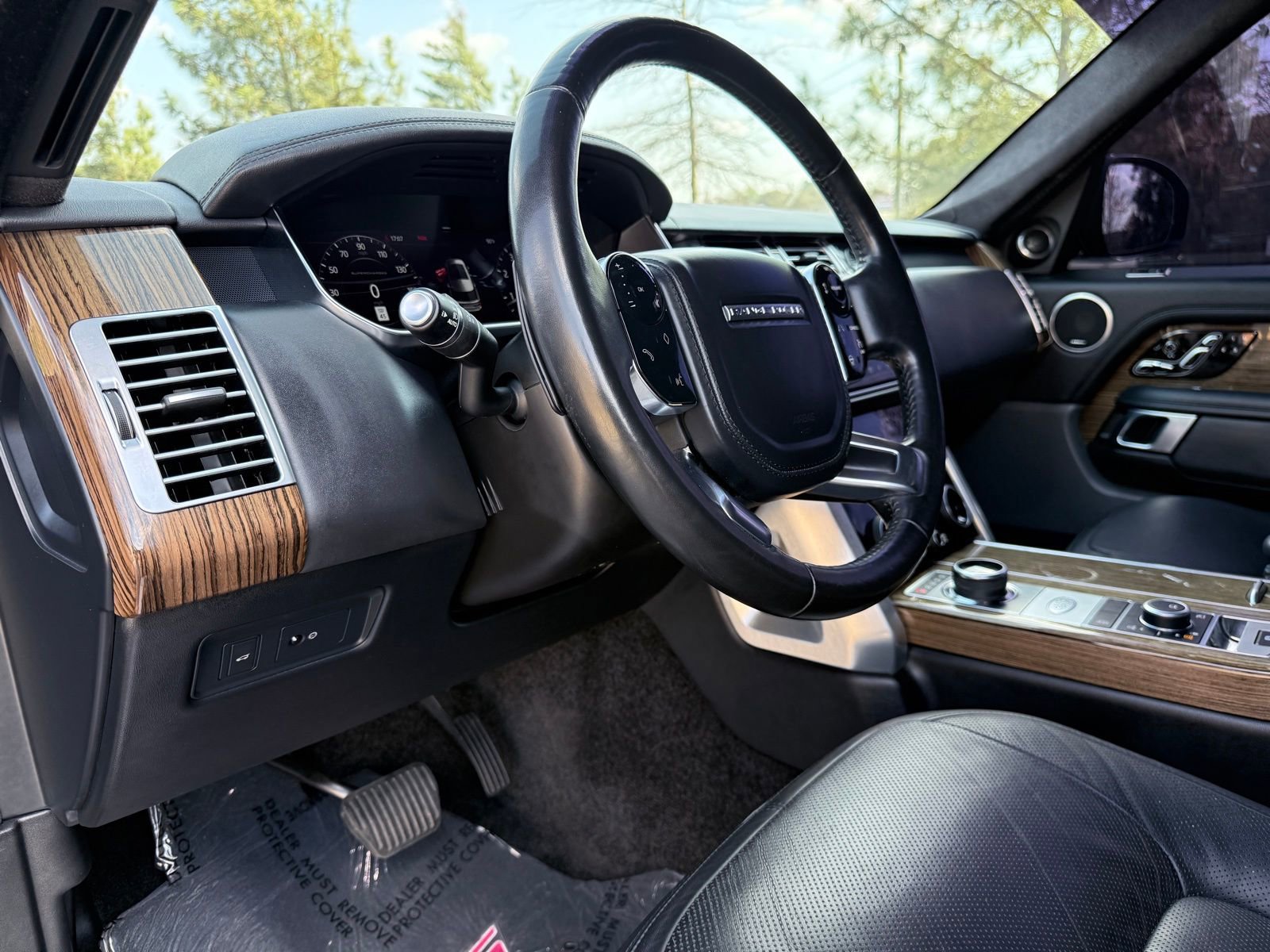 Used 2018 Land Rover Range Rover Supercharged image 22