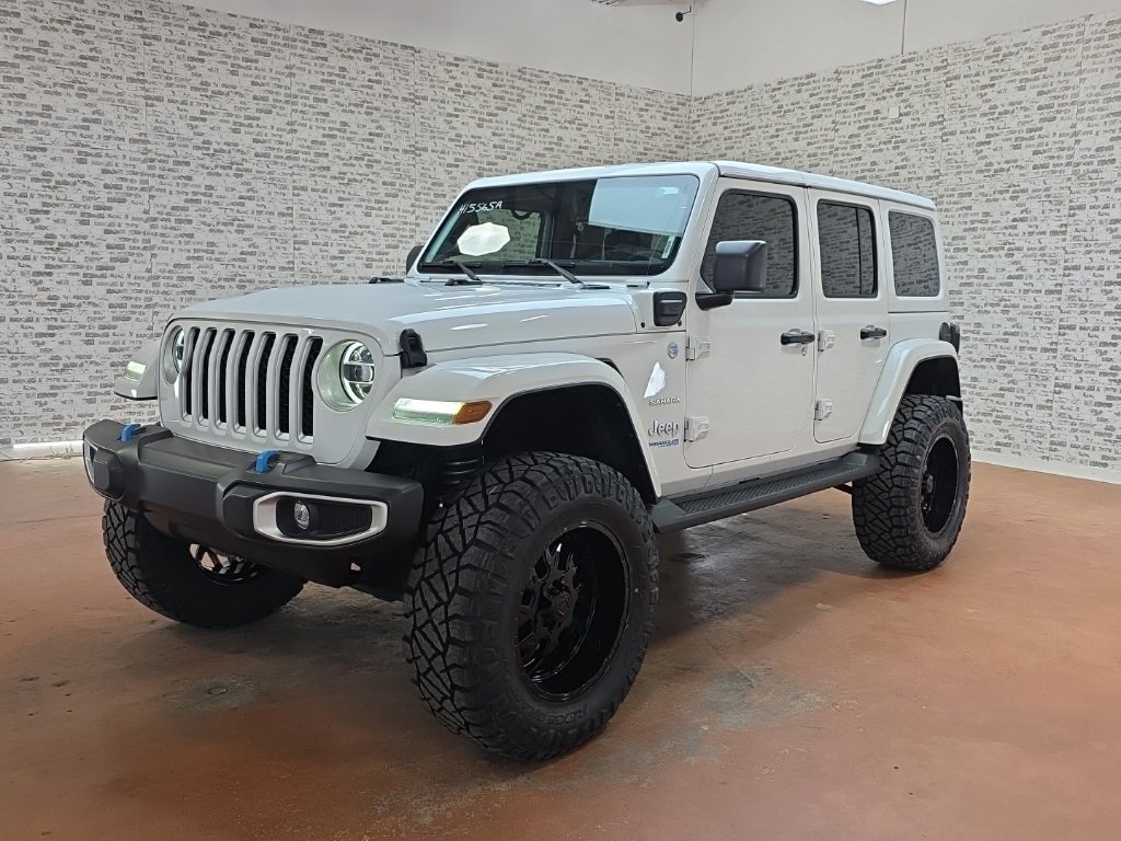 Used 2022 Jeep Wrangler Unlimited Sahara 4xe image 4
