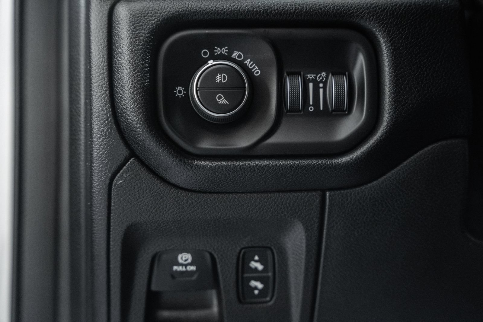 Used 2022 RAM 1500 Laramie AWD/4WD image 52