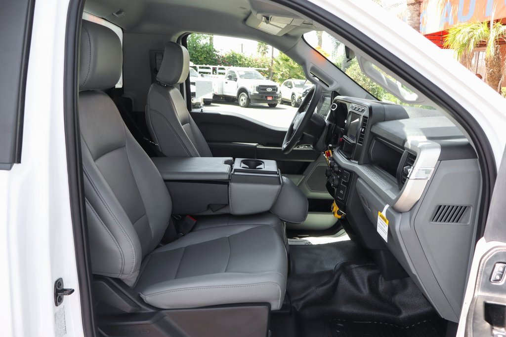 Used 2024 Ford F450 XL w/ XL Chrome Package image 38