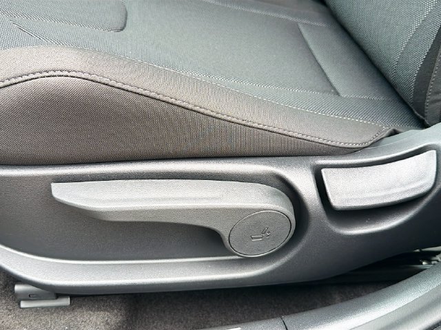 New 2026 Hyundai Elantra SE FWD image 19