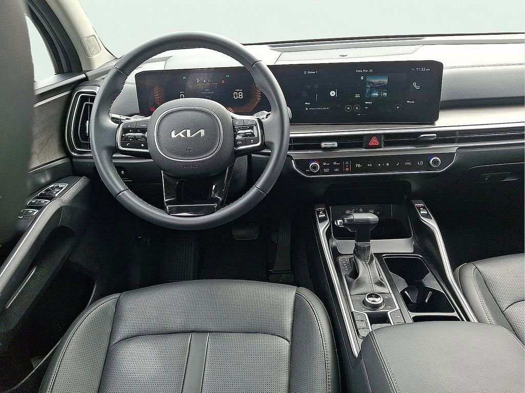 Used 2024 Kia Sorento X-Line EX image 12
