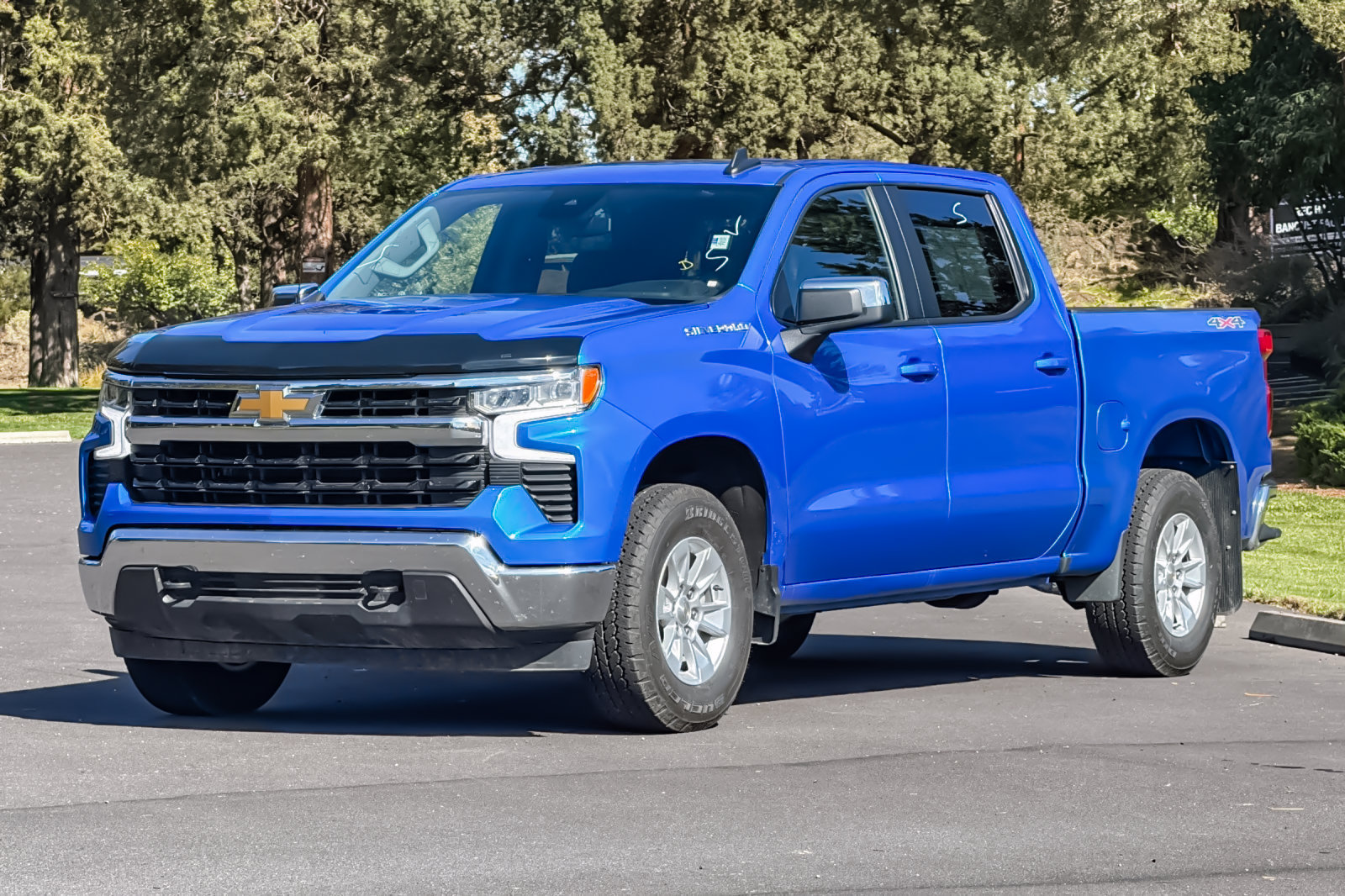 Used 2025 Chevrolet Silverado 1500 LT w/ Work Truck Package AWD/4WD image 9