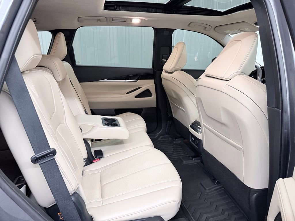 Certified 2024 INFINITI QX60 Pure image 33