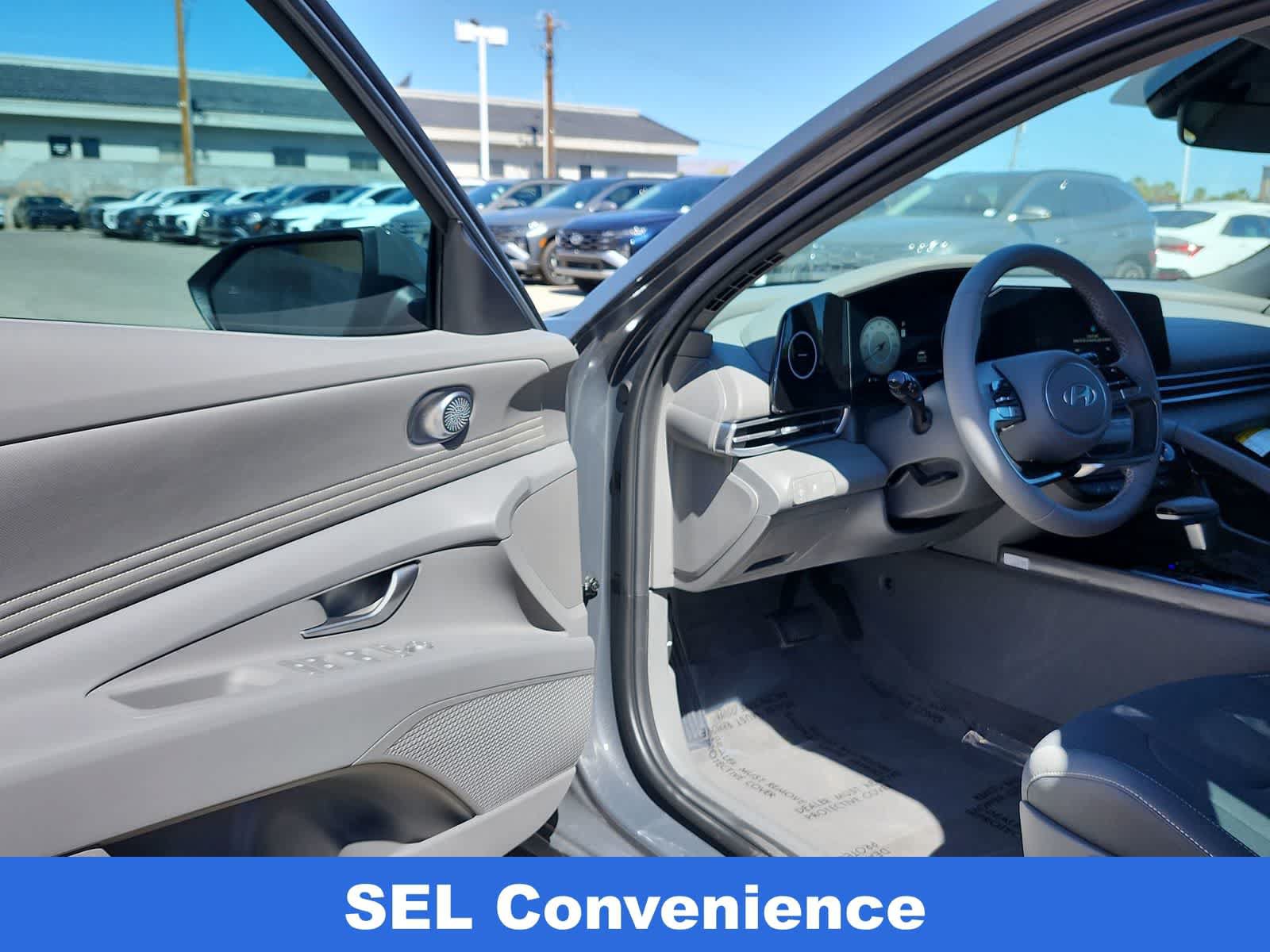 Certified 2025 Hyundai Elantra SEL FWD image 10