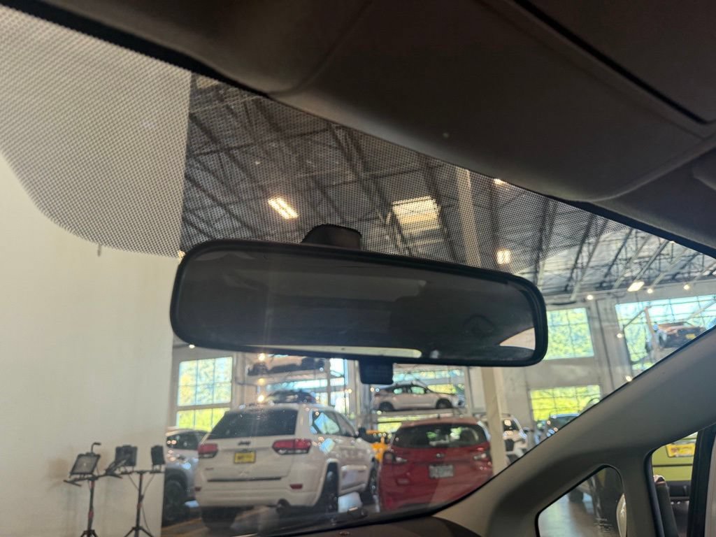 Used 2014 Toyota Prius Two FWD image 3